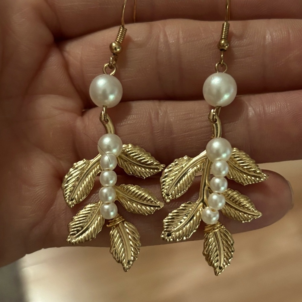 HANDMADE FAUX PEARL GOLD-TONE LEAF DROP HOOK 2.5" EARRINGS